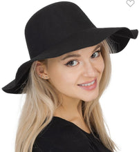 Load image into Gallery viewer, Black Floppy Sun Hat
