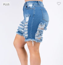 Load image into Gallery viewer, Distressed Frayed Edge Denim Shorts
